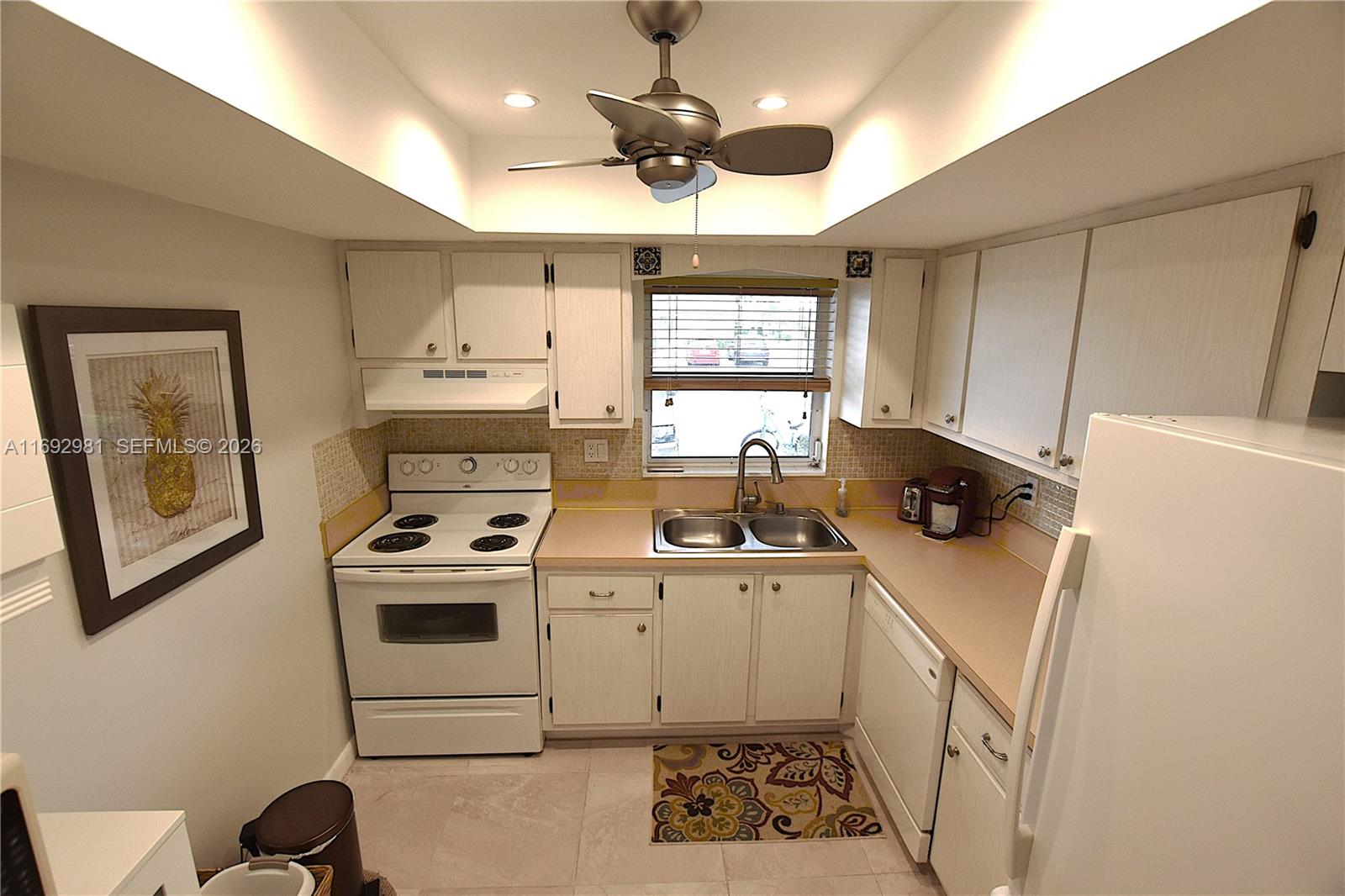 CRESTHAVEN VILLAS CONDO 2 - Residential