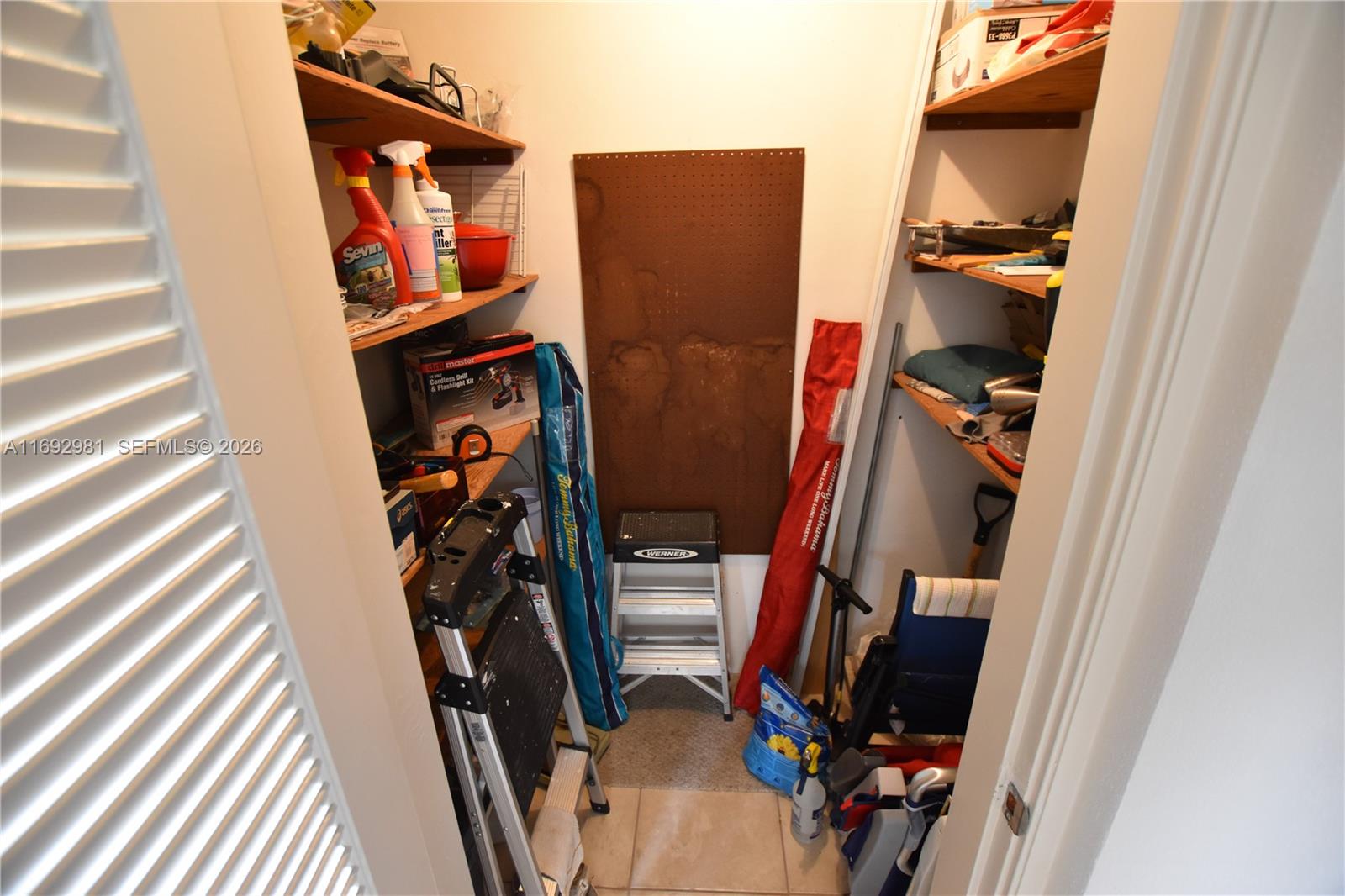 CRESTHAVEN VILLAS CONDO 2 - Residential