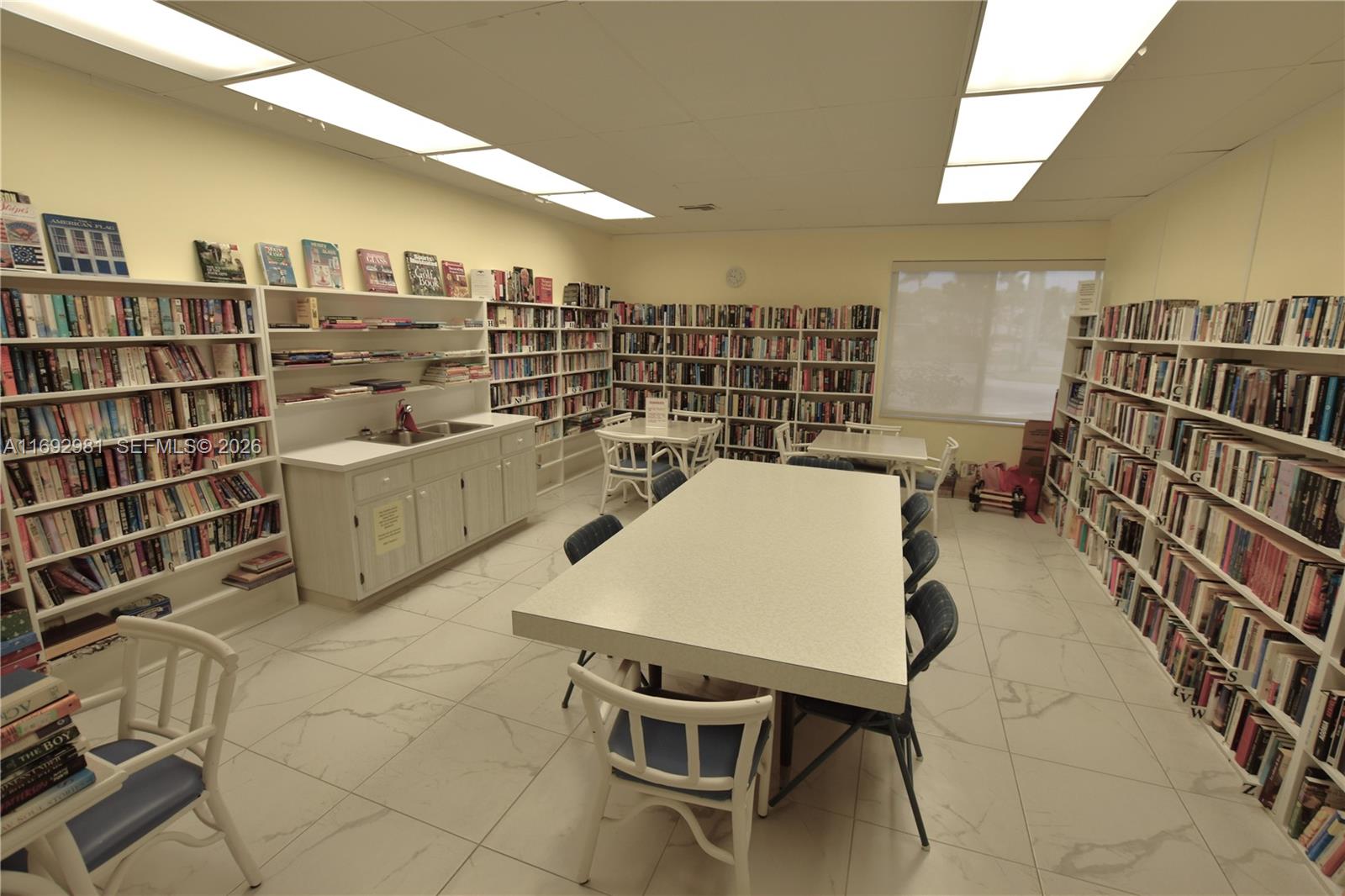 CRESTHAVEN VILLAS CONDO 2 - Residential