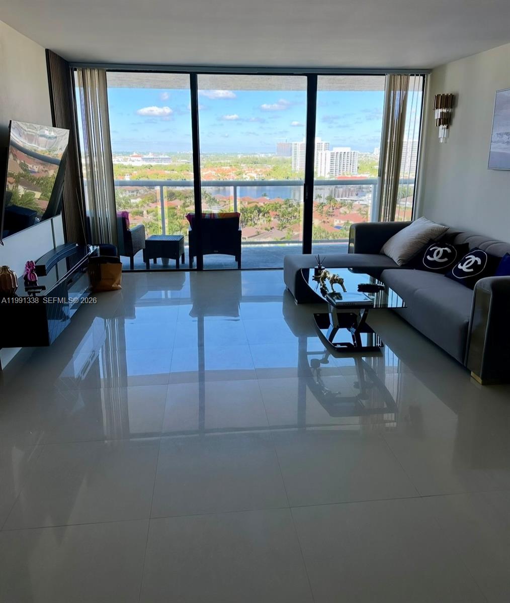 20505 E Country Club Dr 1739