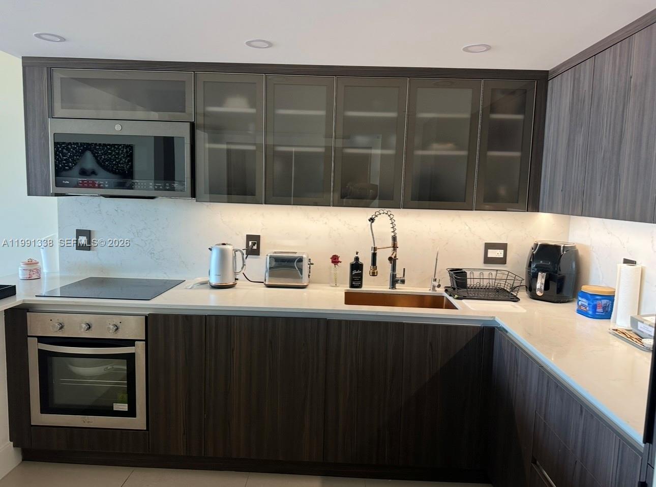 WATERVIEW CONDO - Residential