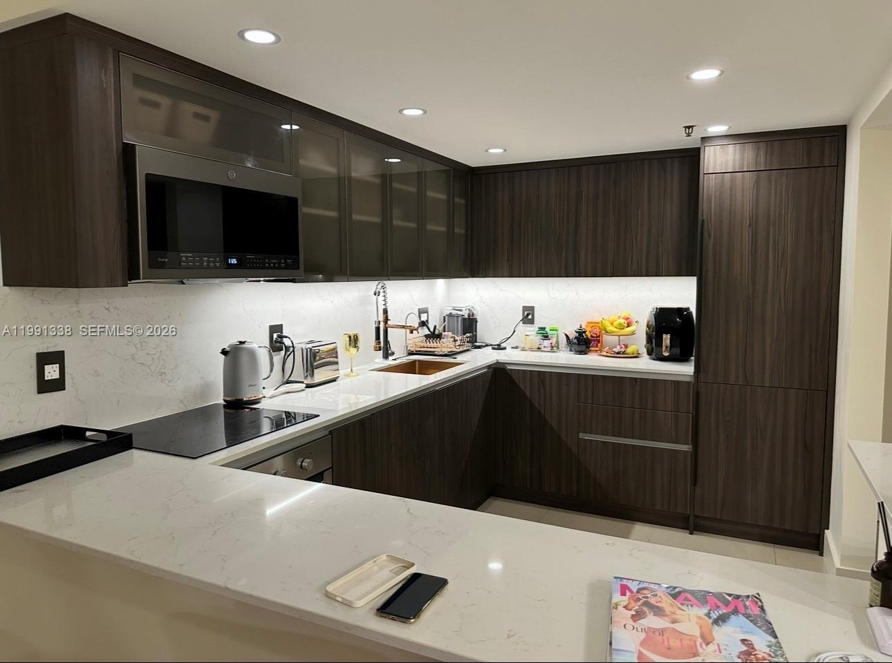 WATERVIEW CONDO - Residential