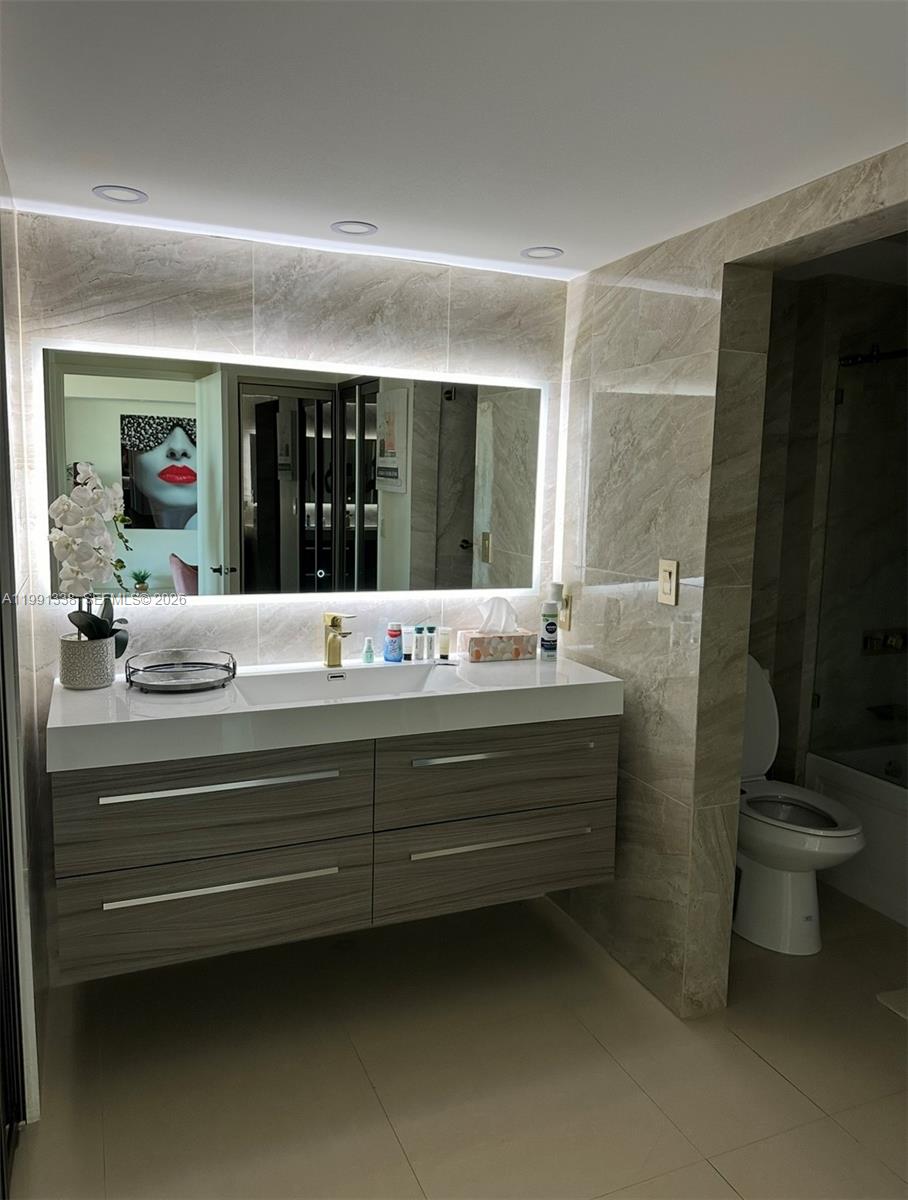 WATERVIEW CONDO - Residential