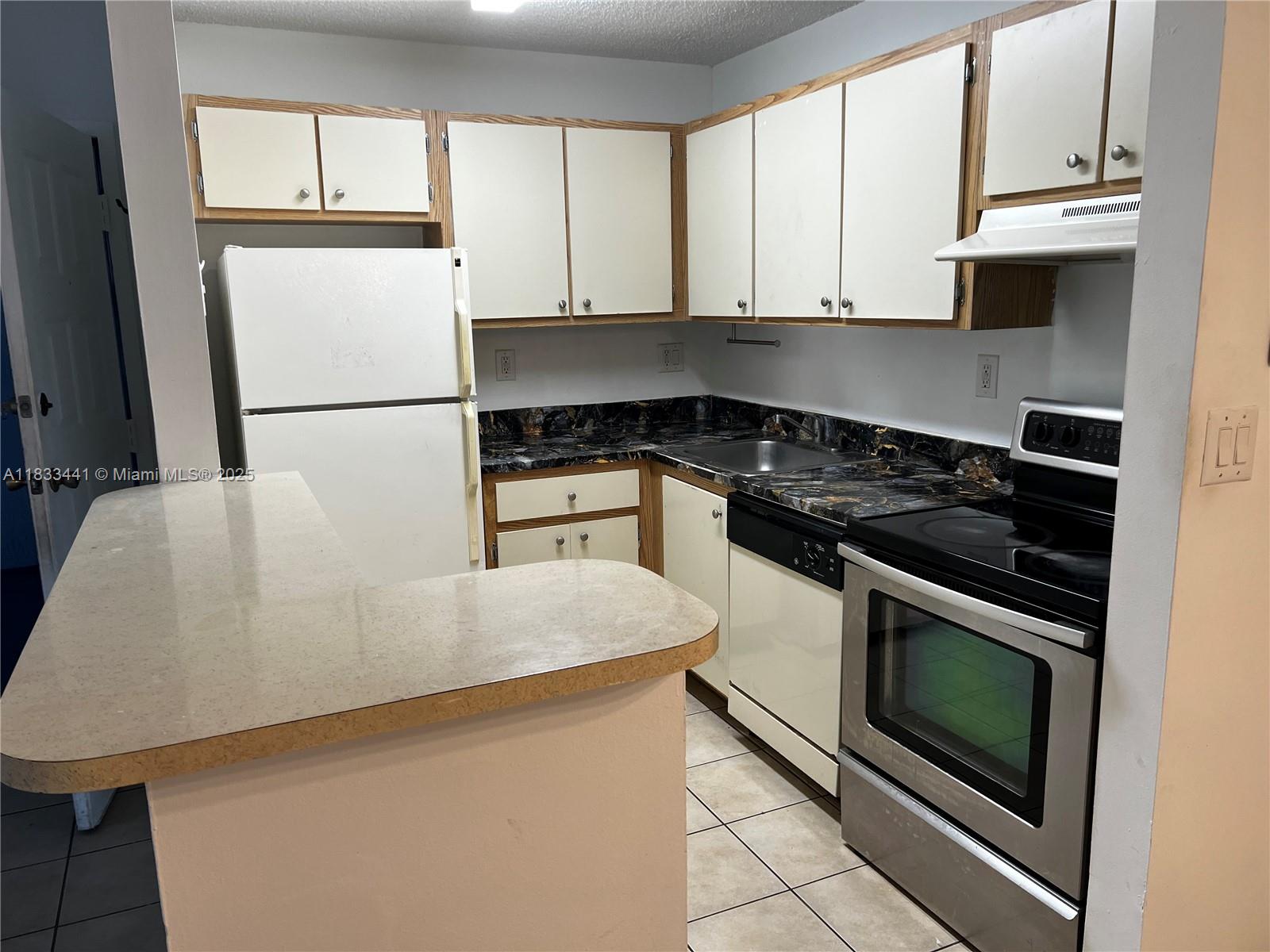 7090 NW 179th St 308