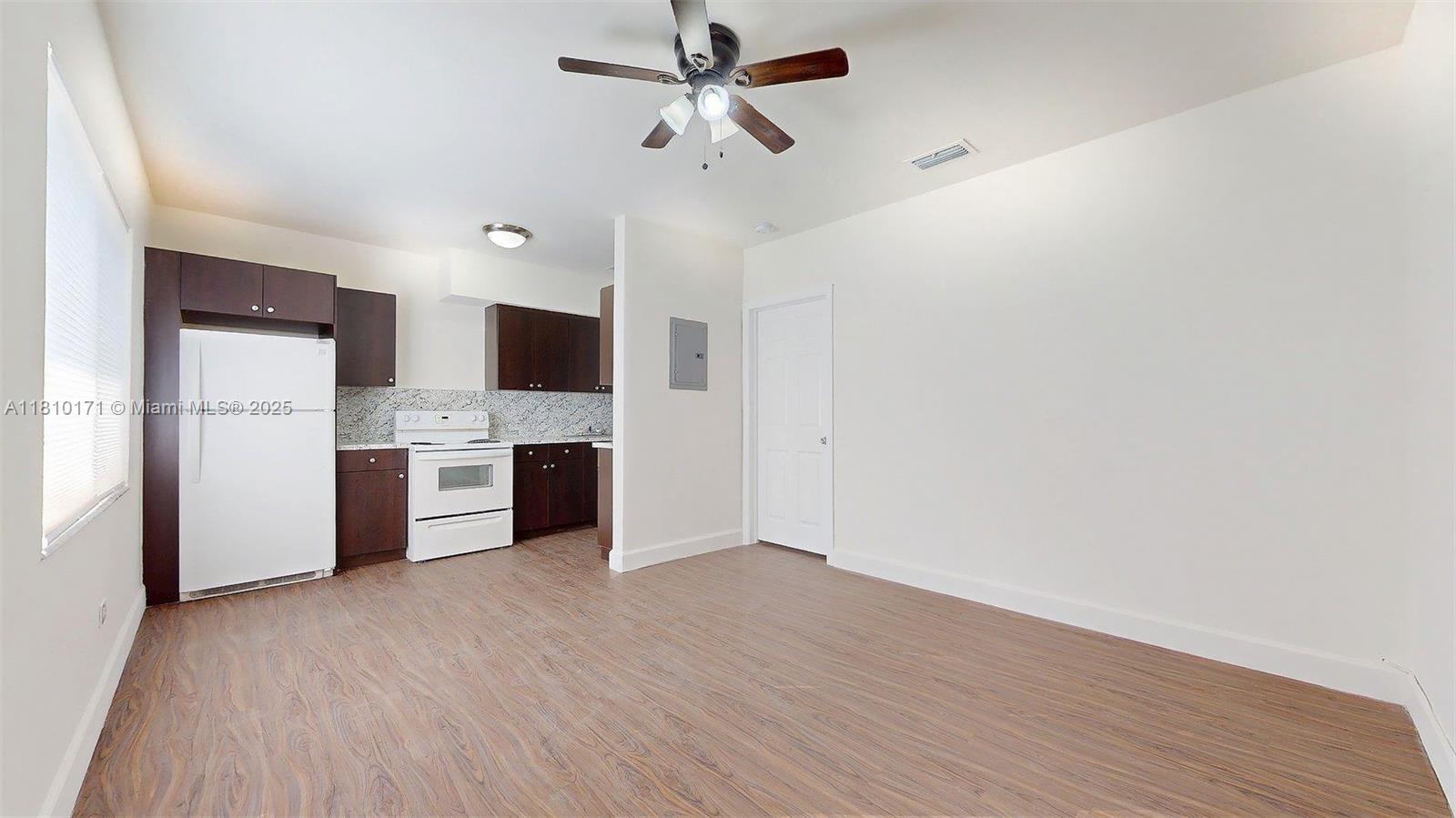 74 W 15th St 2