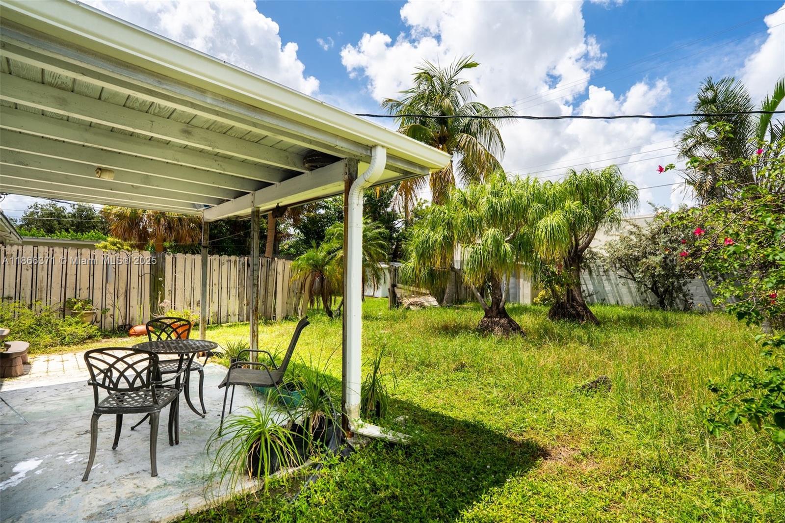 EASTSIDE VILLAS - Residential