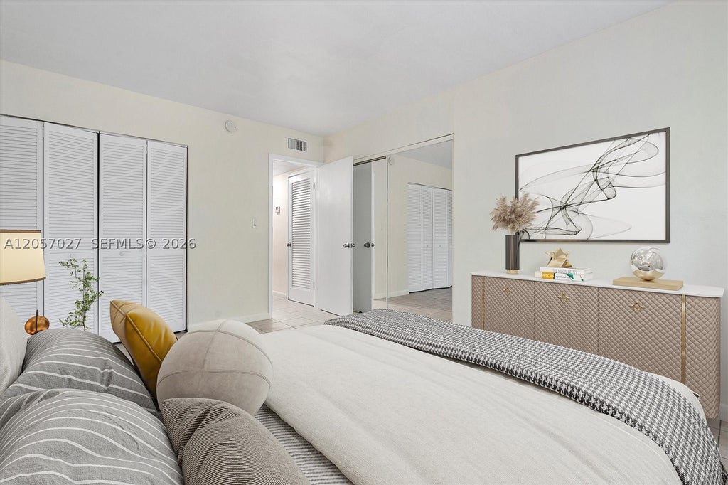 Photo of 1715 N 16th Ave #114, Hollywood, FL 33020 (MLS # A12057027)