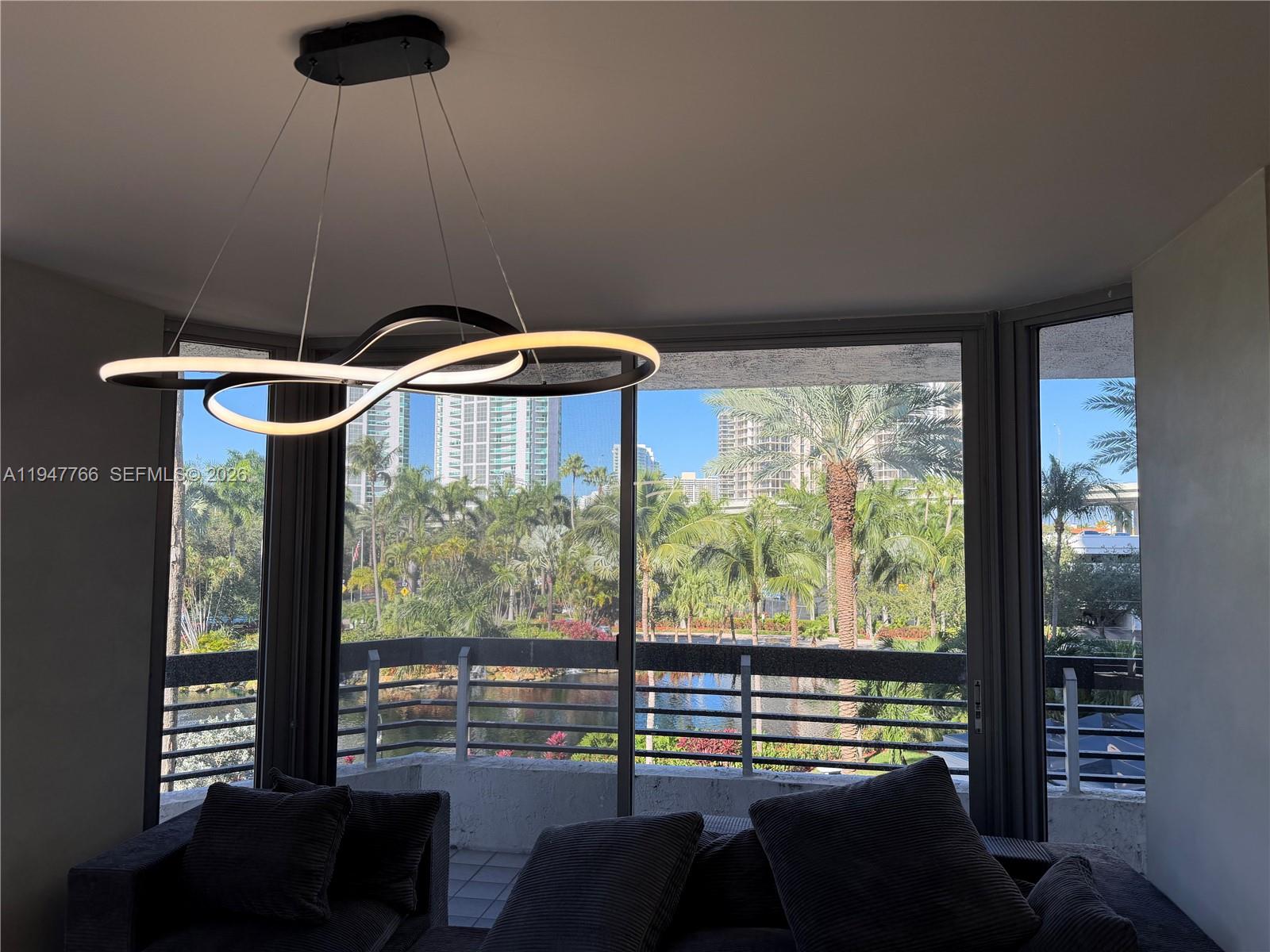 19101 NE 36th Ct 406