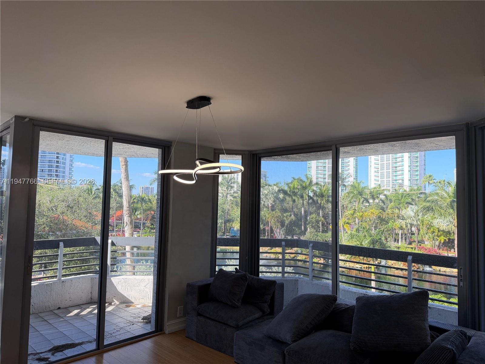 19101 NE 36th Ct 406