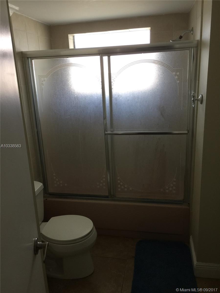 JADE WINDS GROUP - - Residential Lease