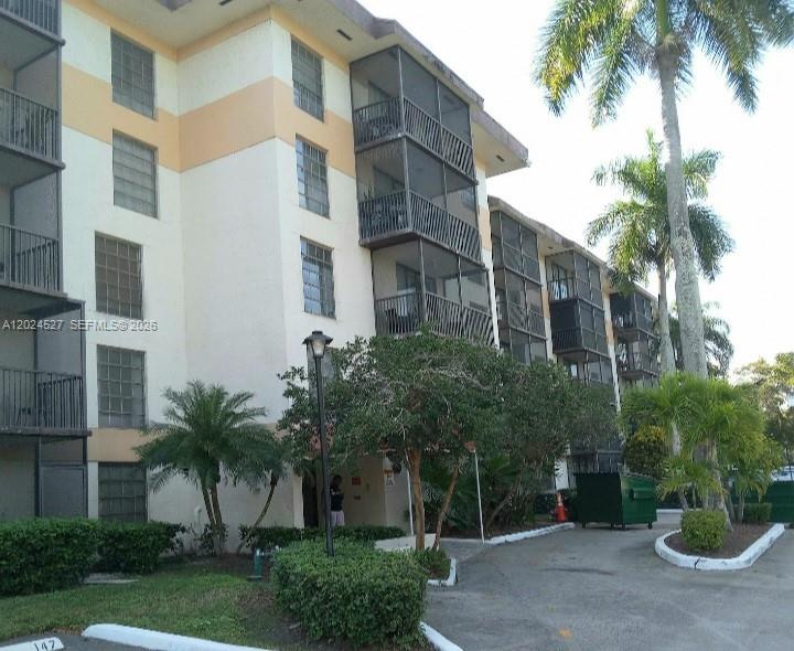 INVERWOOD CONDO - Residential Lease