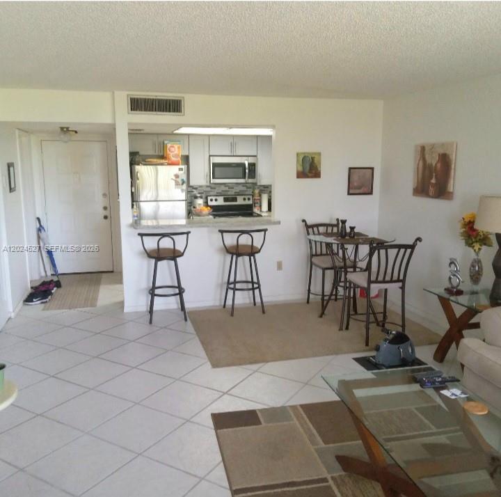 INVERWOOD CONDO - Residential Lease
