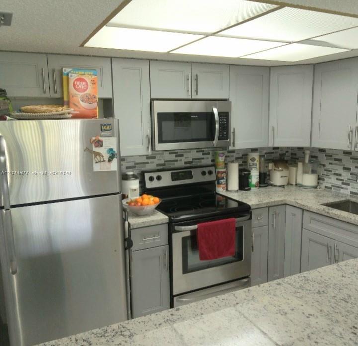 INVERWOOD CONDO - Residential Lease