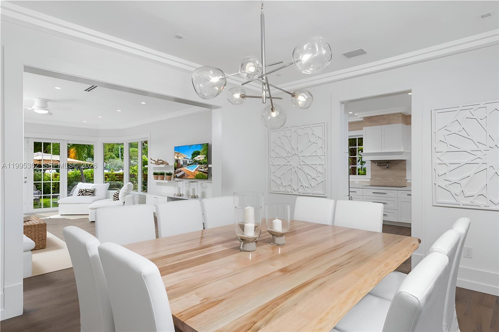 FLAMINGO TERRACE EXTENSIO - Residential Lease