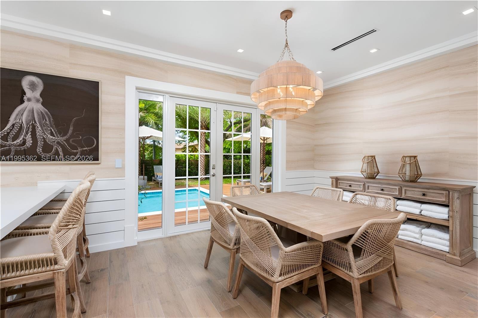 FLAMINGO TERRACE EXTENSIO - Residential Lease