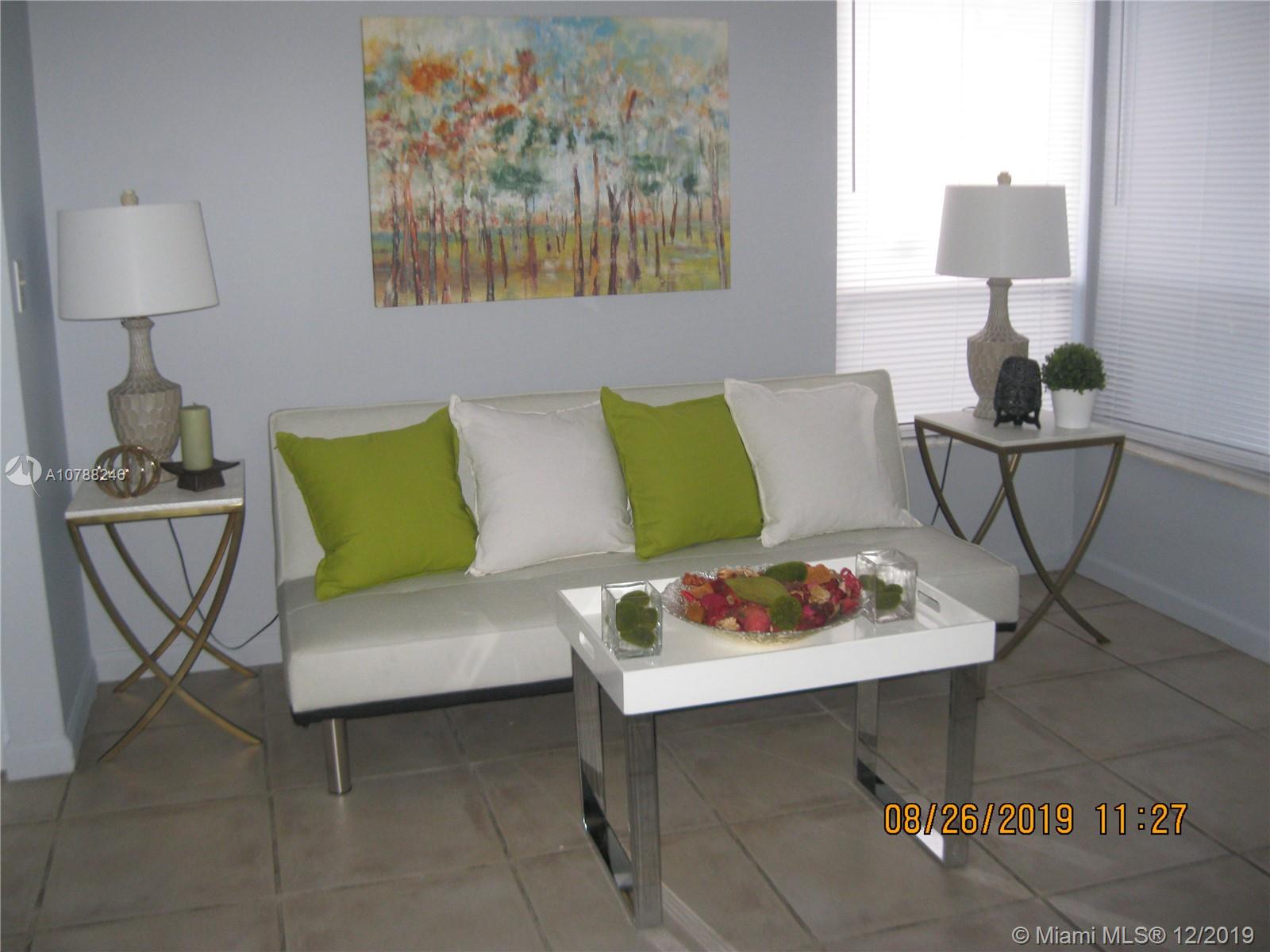 PARKWOOD CONDO - Residential