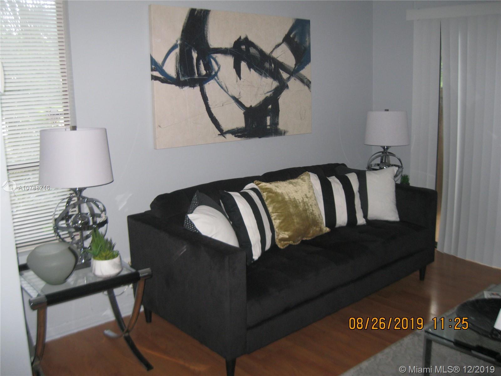 PARKWOOD CONDO - Residential