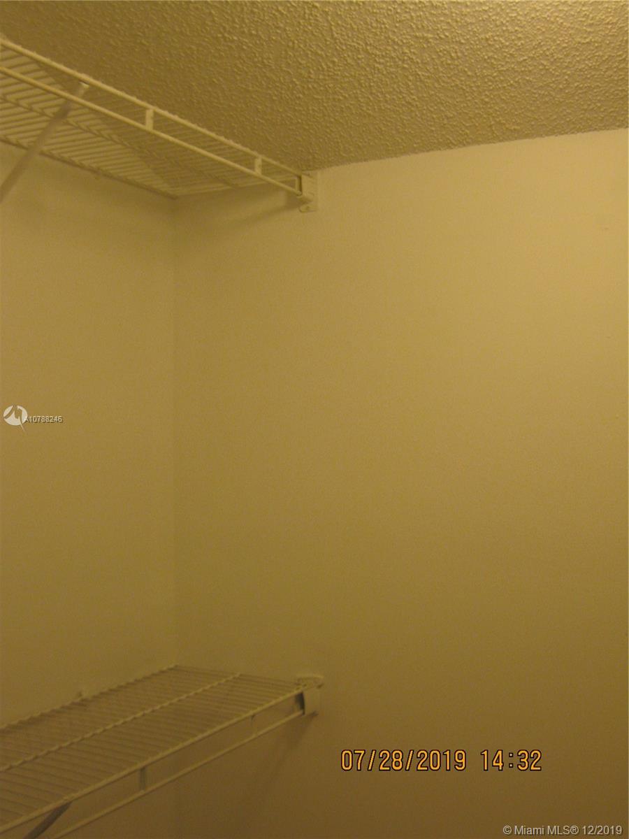 PARKWOOD CONDO - Residential