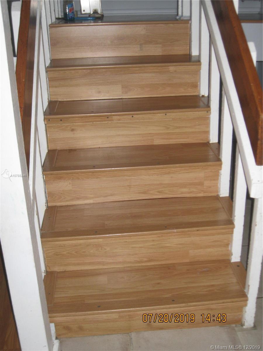 PARKWOOD CONDO - Residential