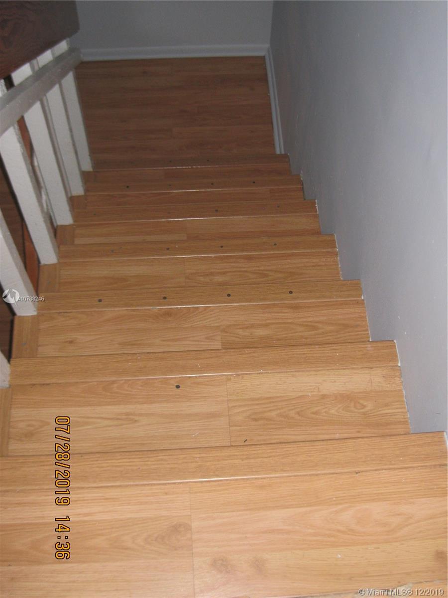 PARKWOOD CONDO - Residential