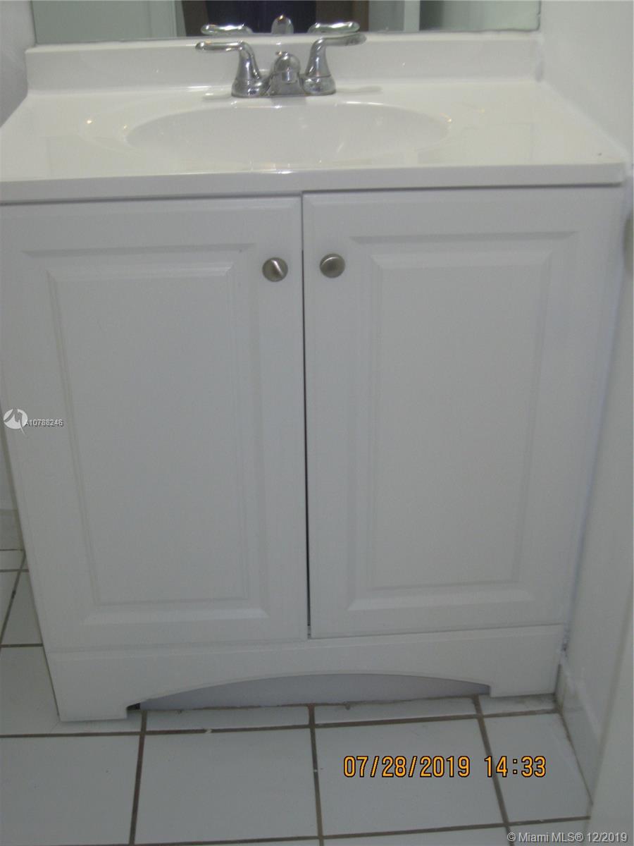 PARKWOOD CONDO - Residential