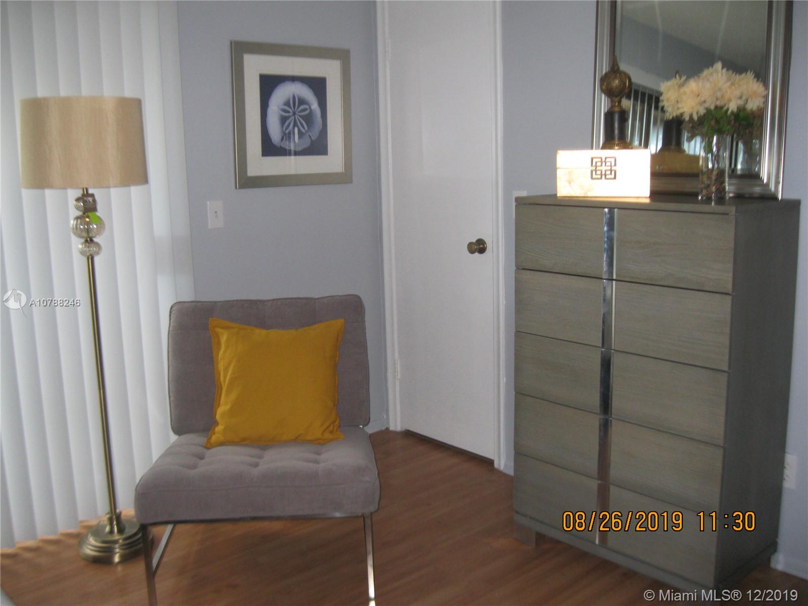 PARKWOOD CONDO - Residential