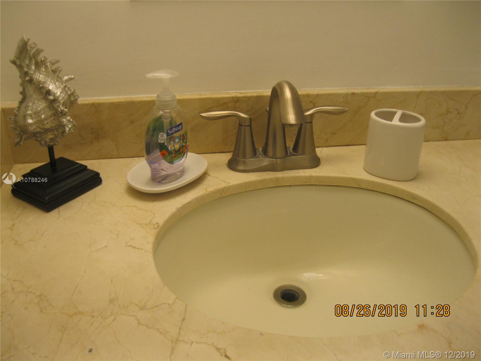 PARKWOOD CONDO - Residential