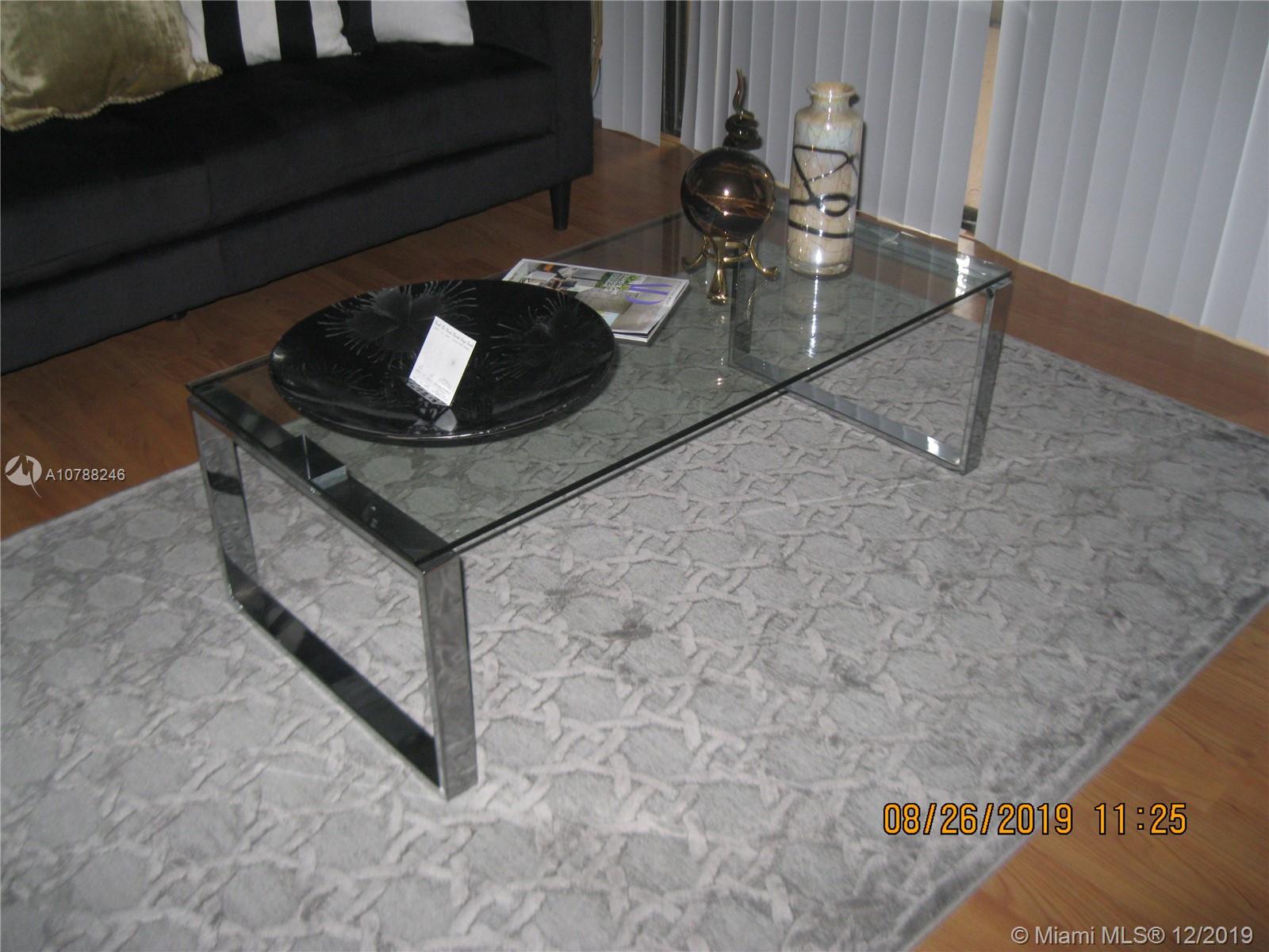 PARKWOOD CONDO - Residential