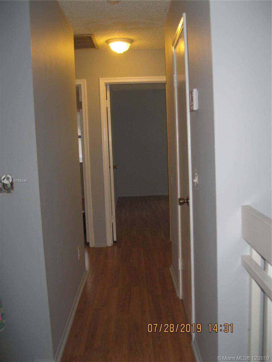 PARKWOOD CONDO - Residential