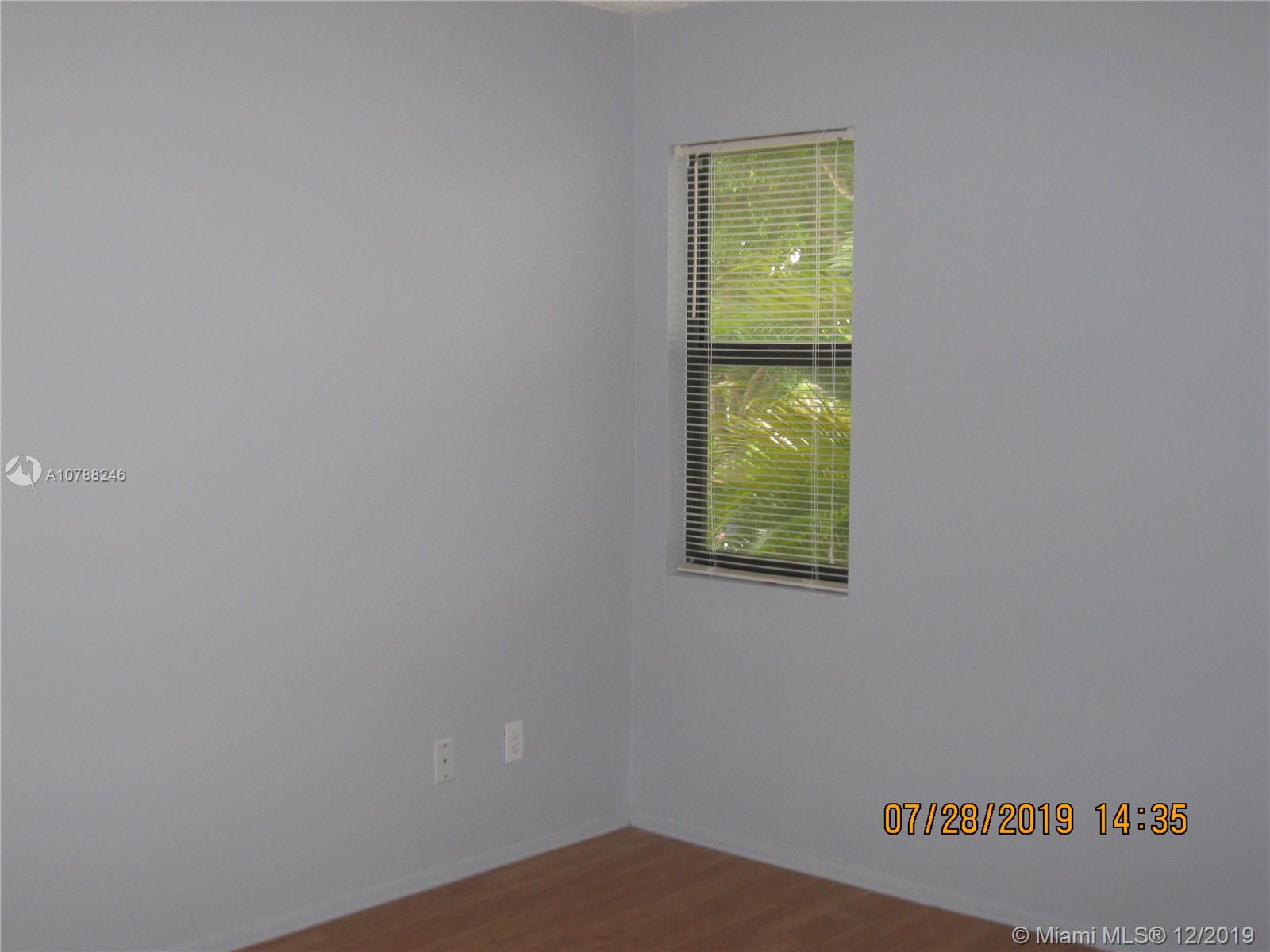 PARKWOOD CONDO - Residential