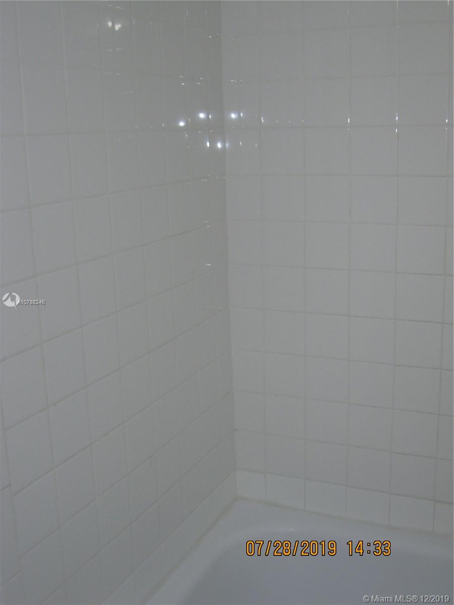 PARKWOOD CONDO - Residential