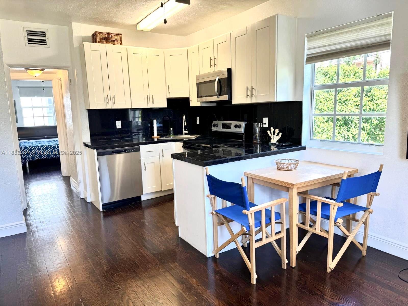 SECOND AMD PLAT OF NORMAN - Residential Lease