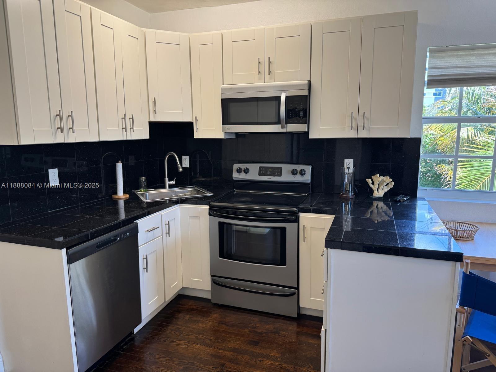 SECOND AMD PLAT OF NORMAN - Residential Lease