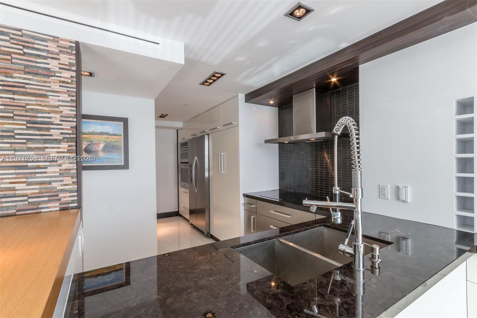 THE MUTINY CONDO - Residential