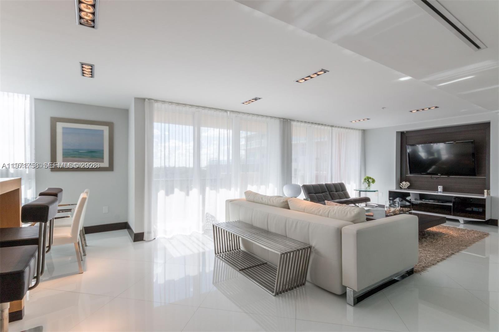 THE MUTINY CONDO - Residential