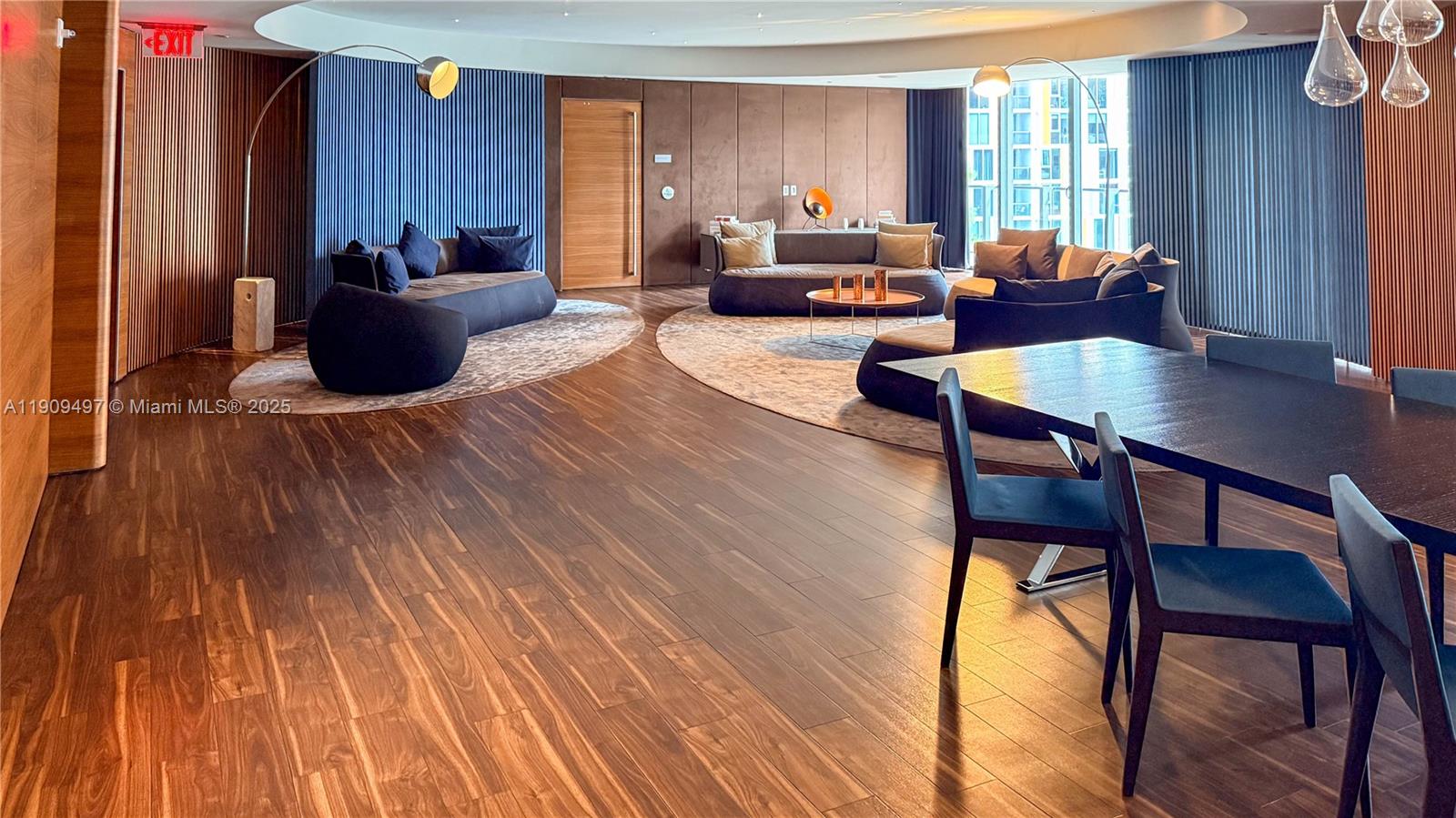 REACH CONDO - Residential