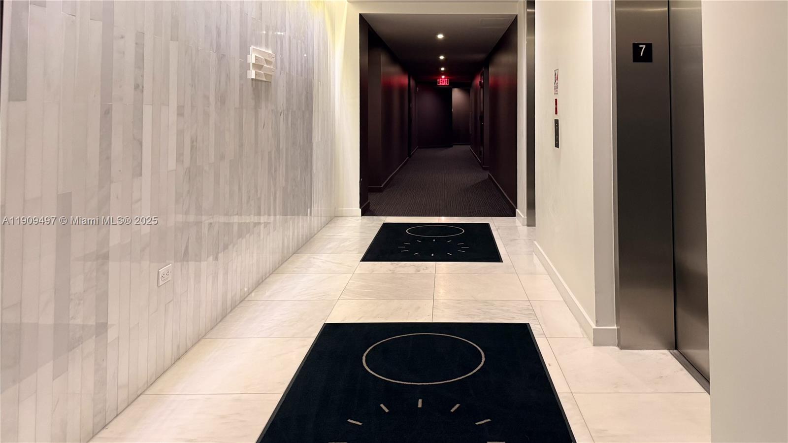 REACH CONDO - Residential