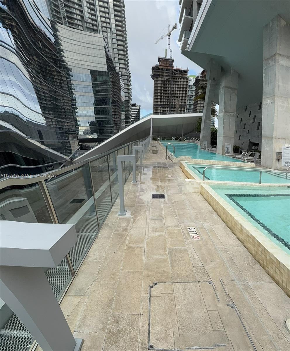 REACH CONDO - Residential