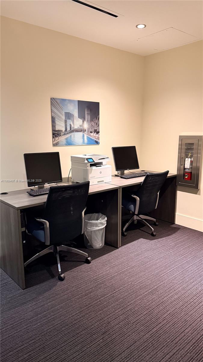 REACH CONDO - Residential