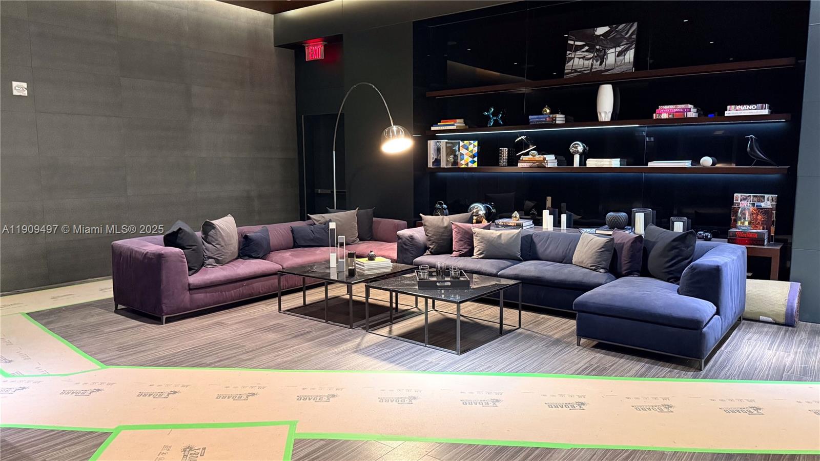 REACH CONDO - Residential