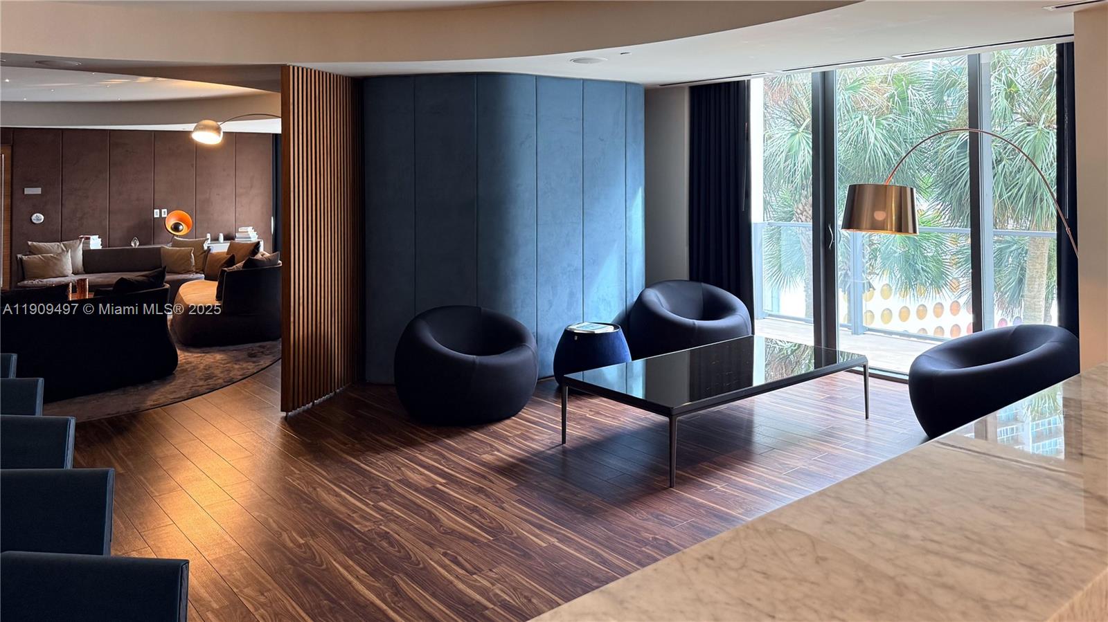 REACH CONDO - Residential