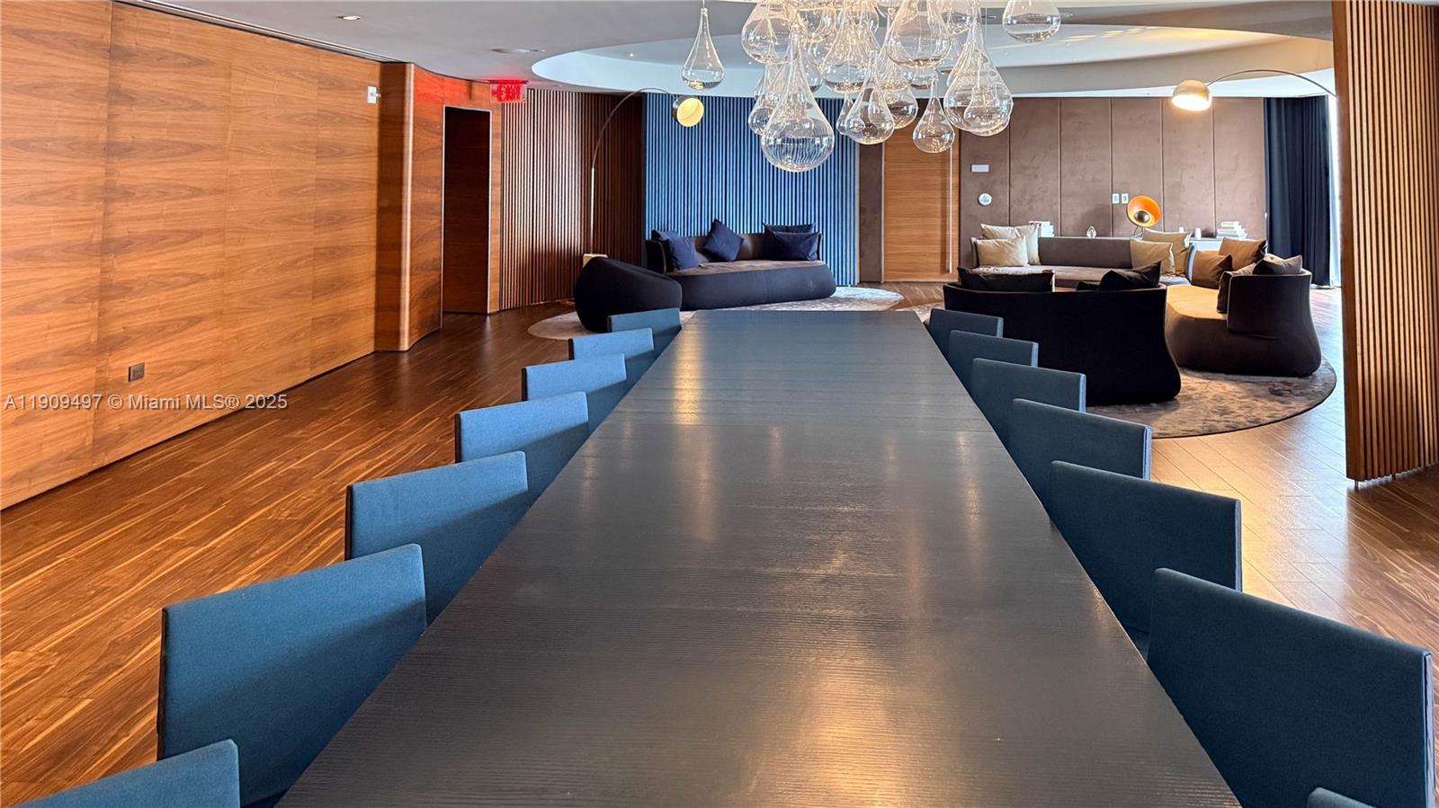 REACH CONDO - Residential