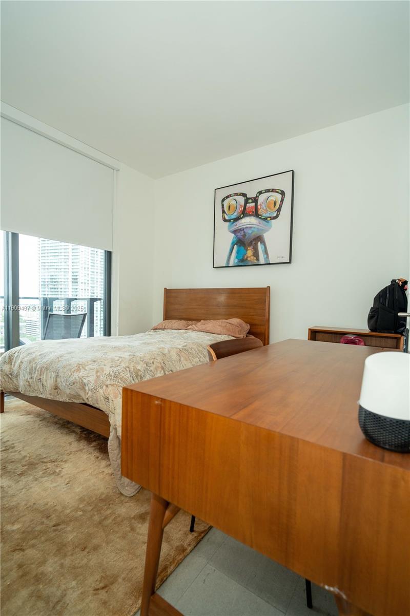 REACH CONDO - Residential