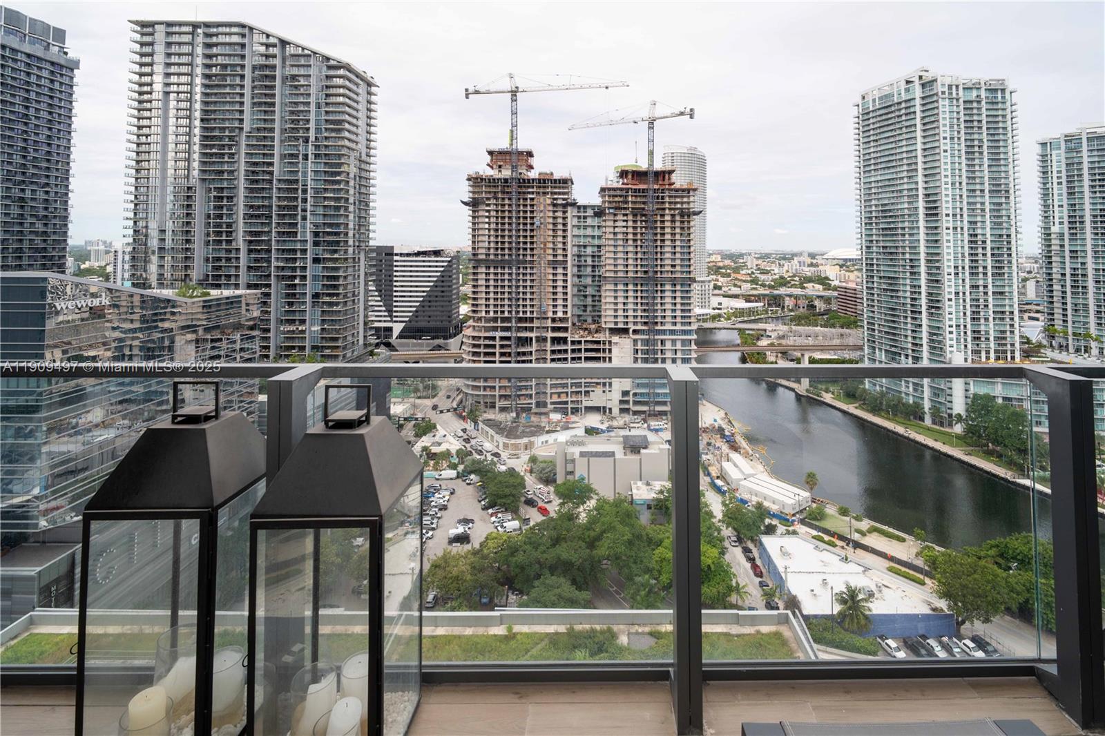 REACH CONDO - Residential