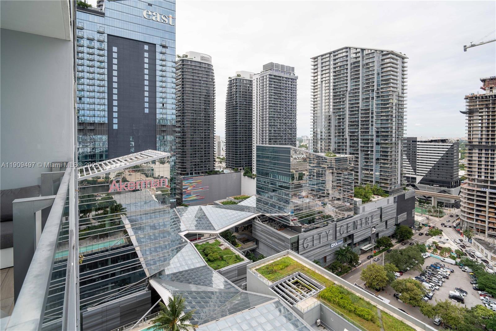 REACH CONDO - Residential