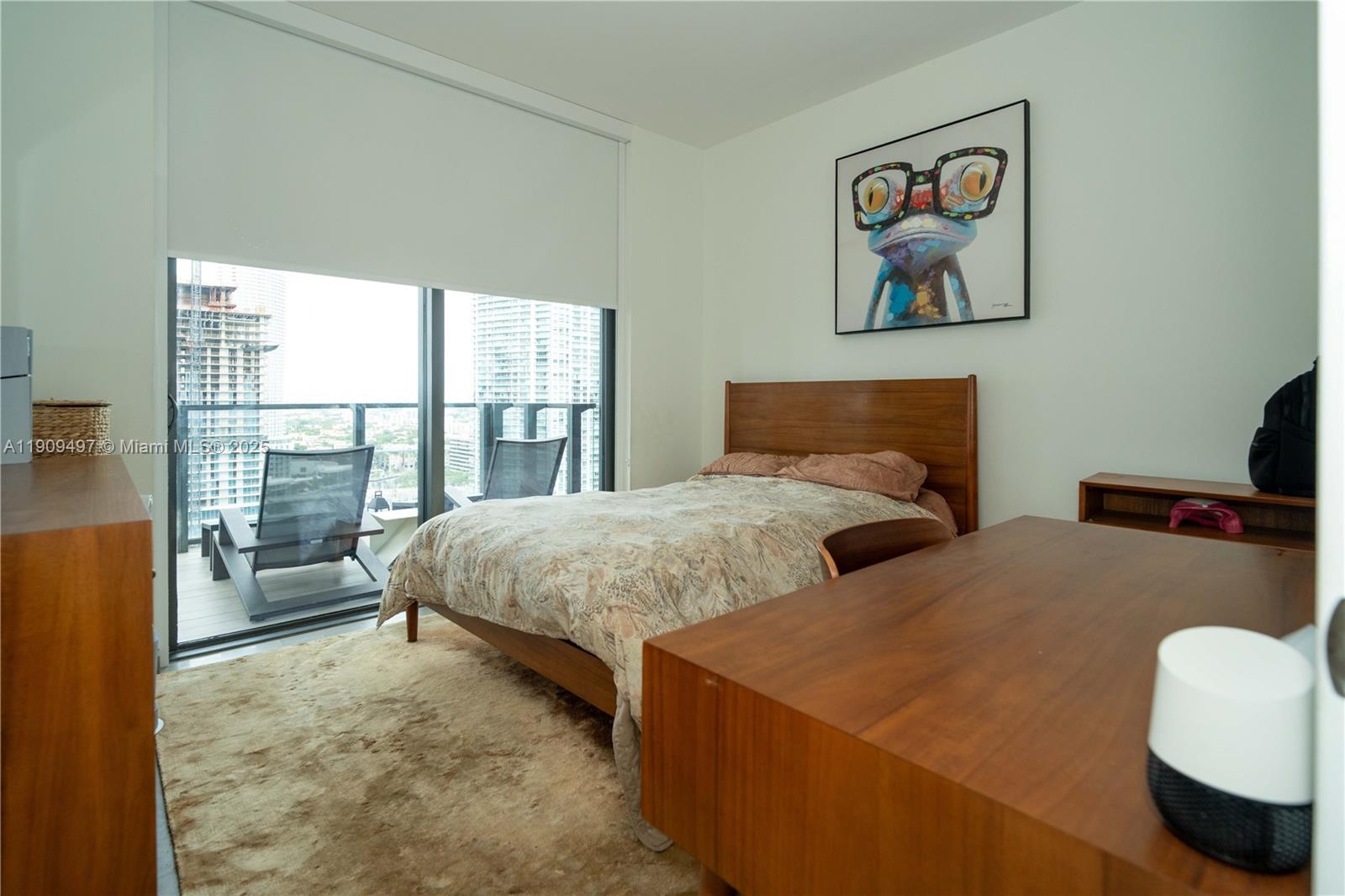 REACH CONDO - Residential