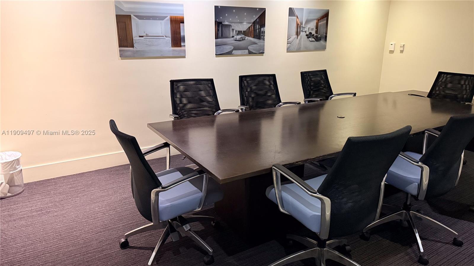 REACH CONDO - Residential