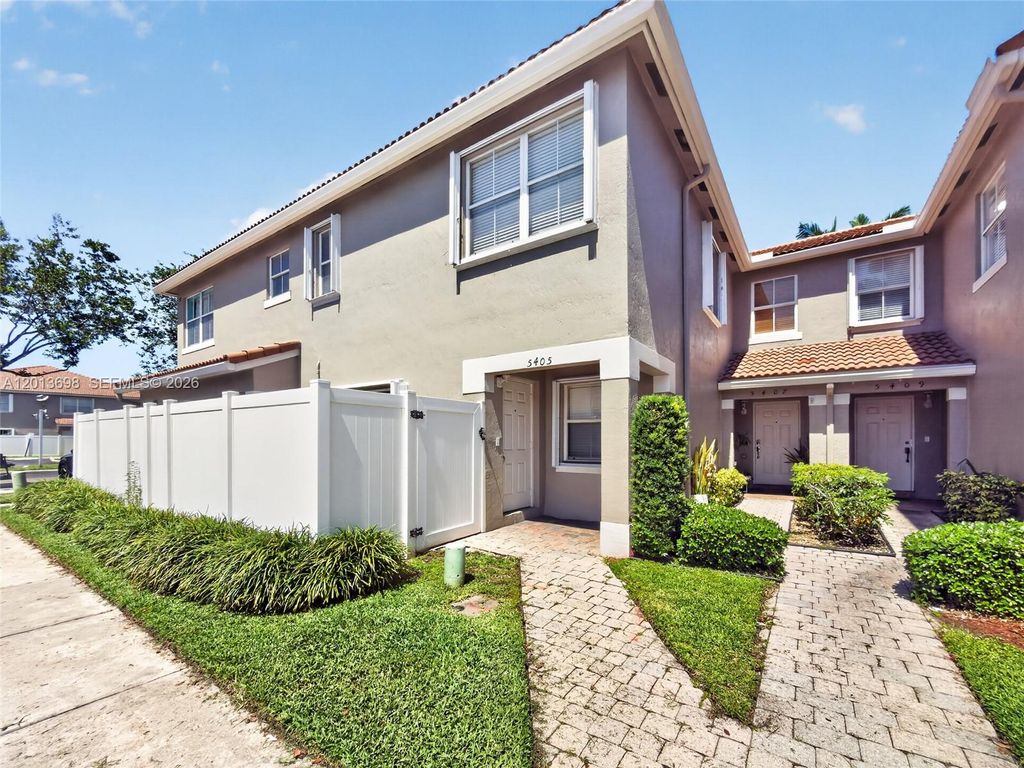 Photo of 5405 SW 125th Ter #5405, Miramar, FL 33027 (MLS # A12013698)