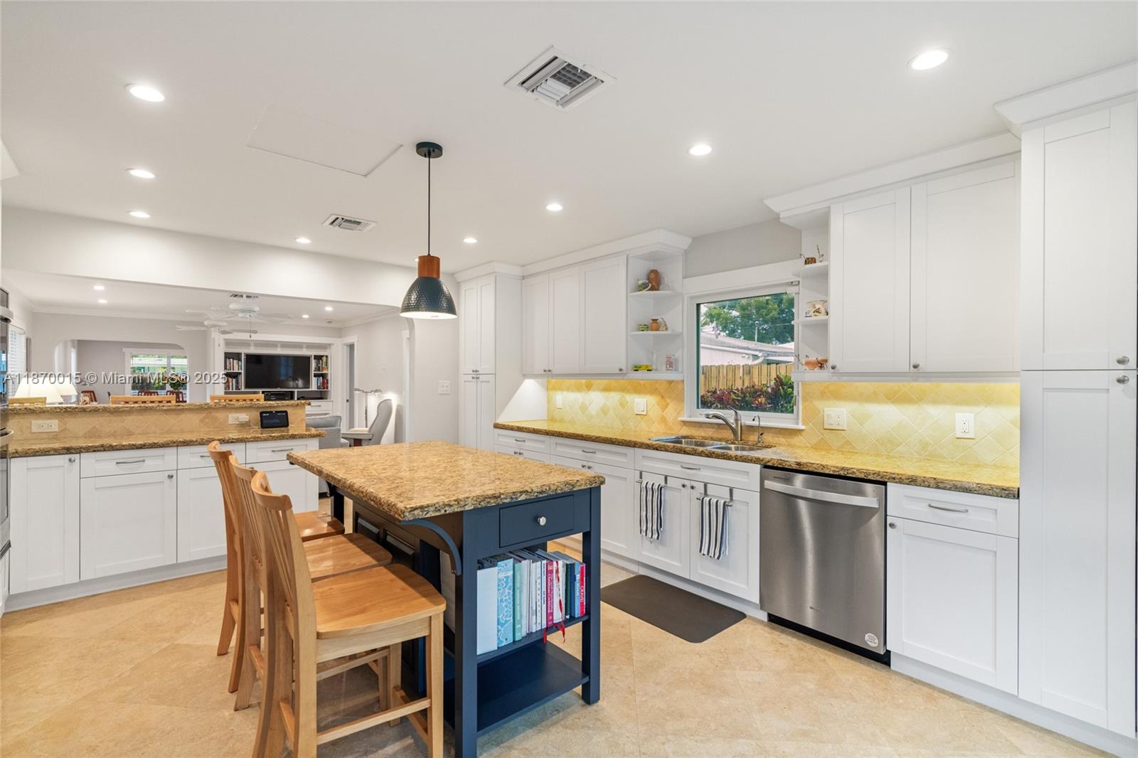 PINE TREE PARK - Residential