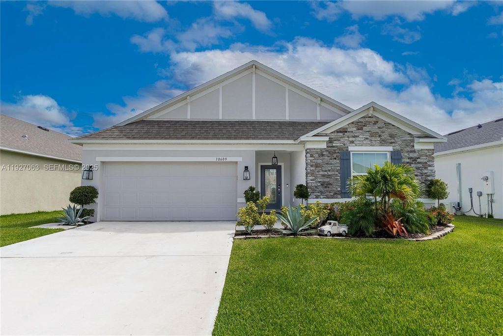 Photo of 10609 SW Vasari Way, Port St Lucie, FL 34987 (MLS # A11927063)